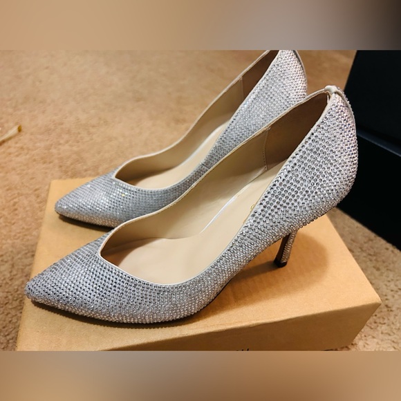 La Chateau Wedding heels - Picture 7 of 10